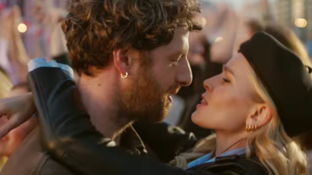 Кадр з української романтичної комедії Випробувальний термін