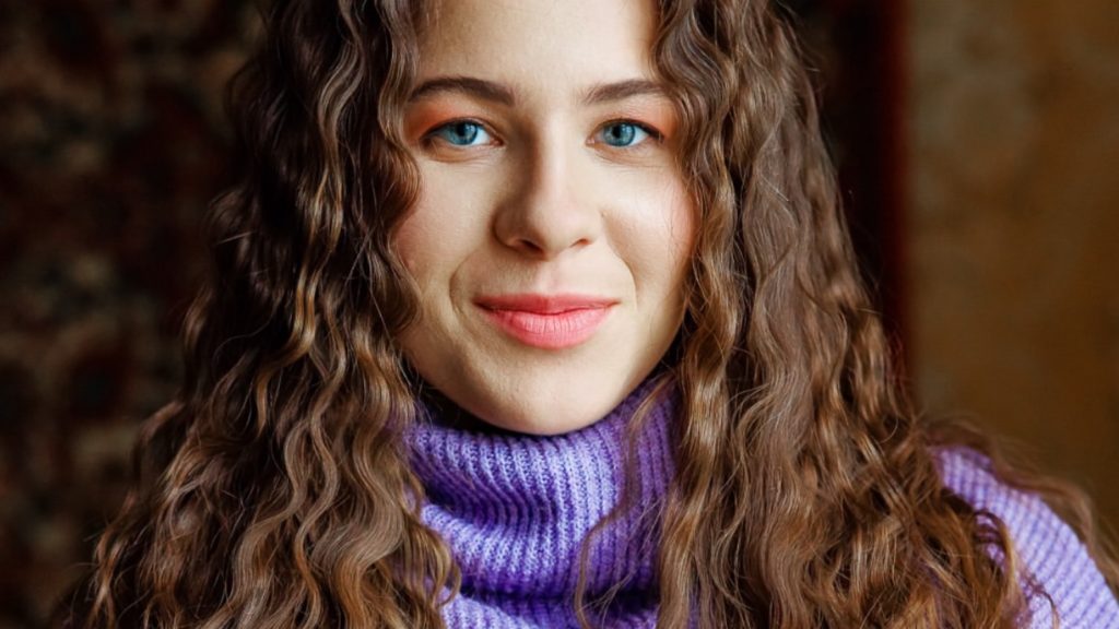 Діана — кадр із серіалу Обмежено придатні