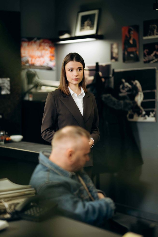 Кадр з другого сезону серіалу «Парочка слідчих» 