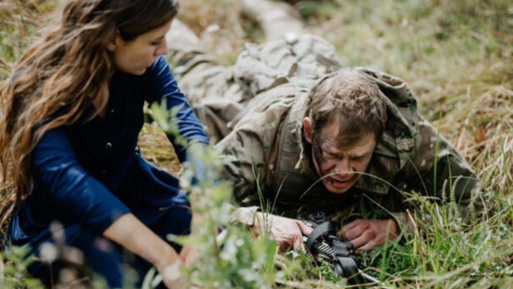 Серіал Живий 2026 прем’єра військової драми на 2+2 Андрій Ісаєнко