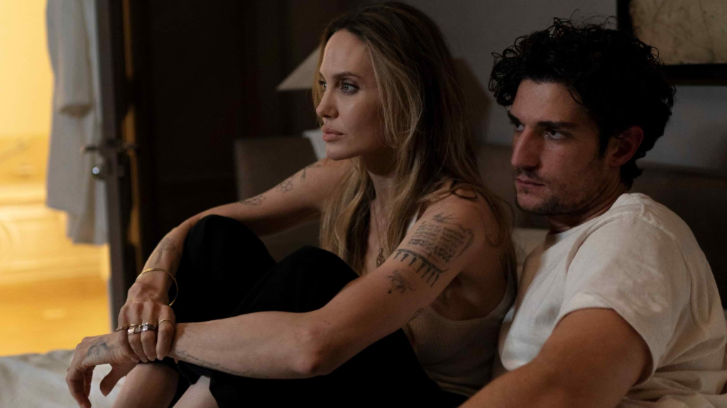 Анджеліна Джолі у фільмі «Кутюр» (Coutures) — драматична історія на тлі паризького Тижня моди