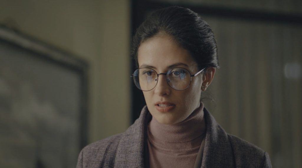 Скарби 3 серія — Аня помічає смарагдові сережки Нори