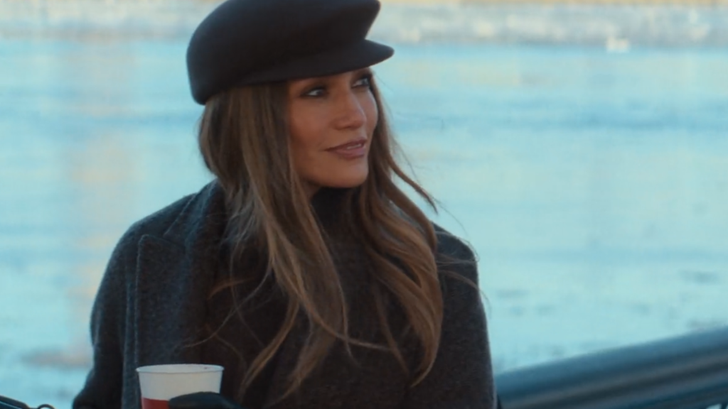 Jennifer Lopez у новому фільмі Netflix «Офісний роман»